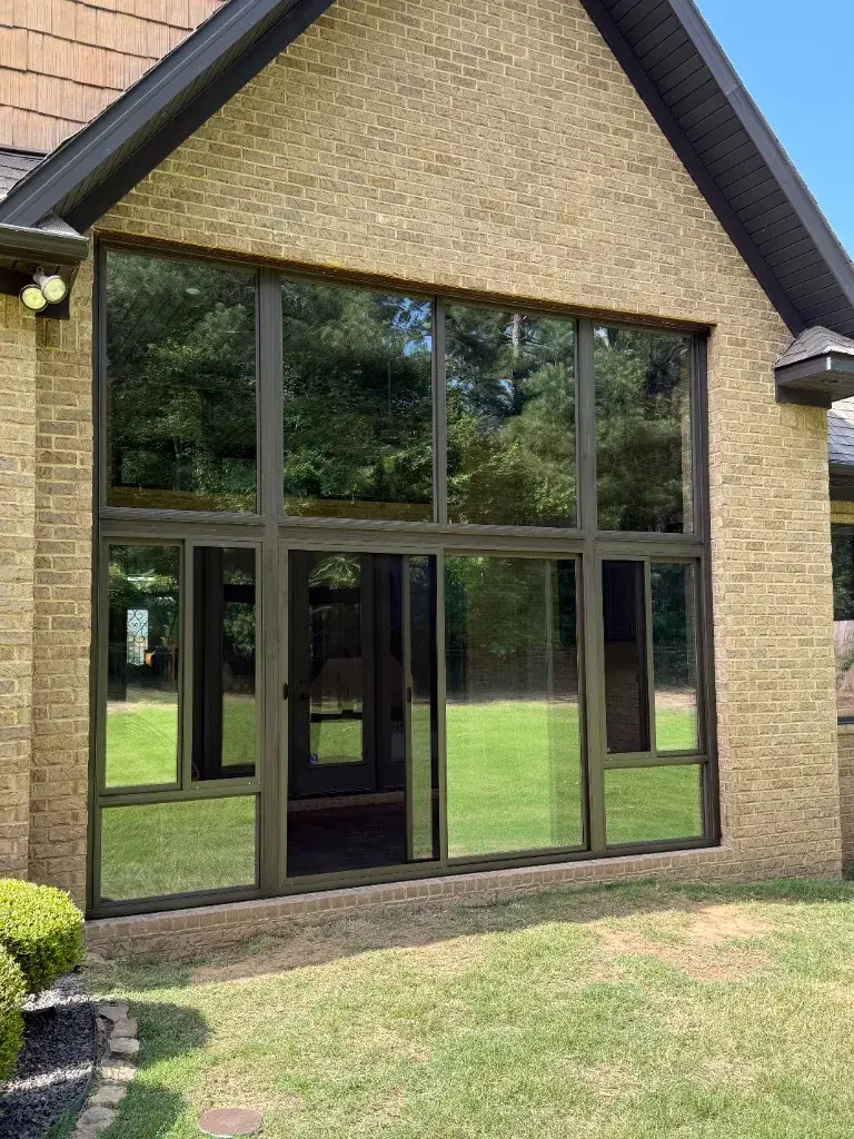 Internal view of a climate-controlled custom sunroom in Nashville